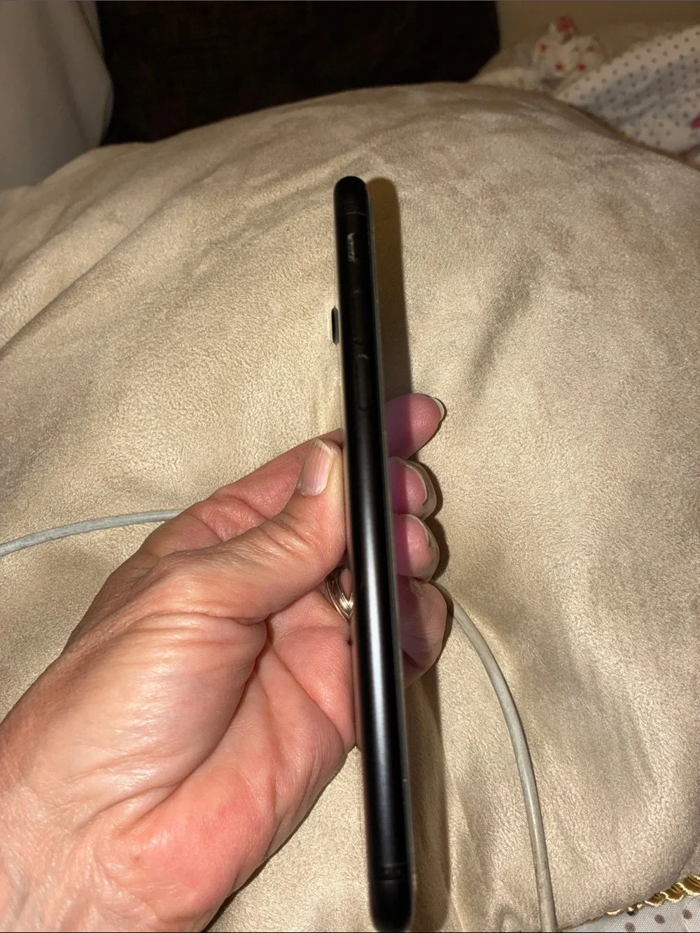 Apple iPhone 7 32GB Black AT&T A1778 Tested Working Factory Reset